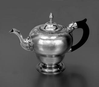 D2010-CMD-054. Teapot.