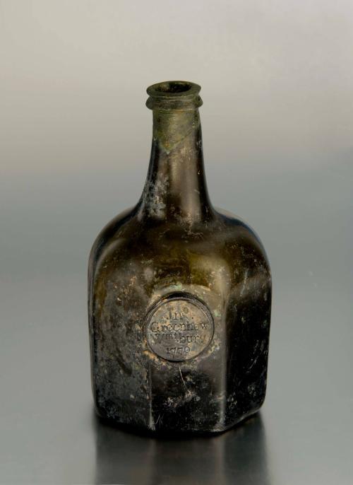 D2013-CMD. Bottle