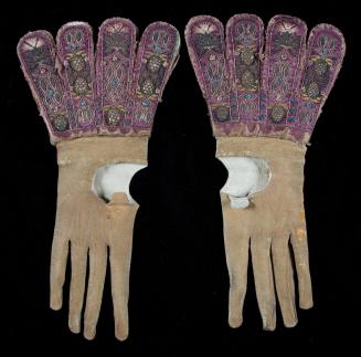 1969-135,1&2, Gloves