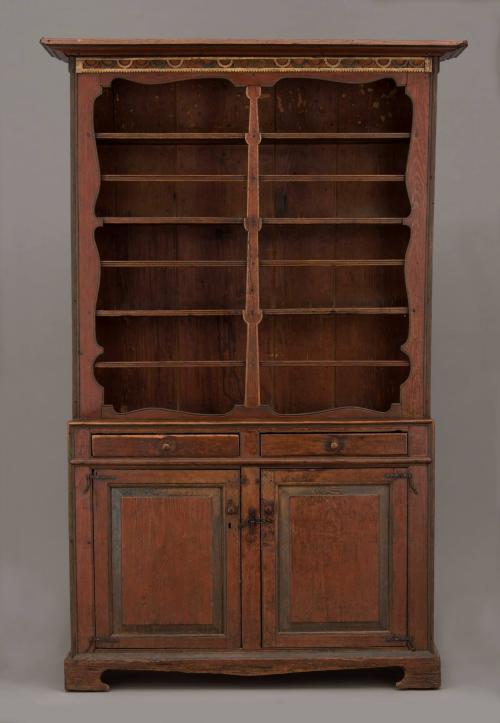 1936-34, Dresser