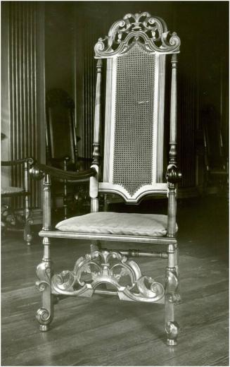 (R) 1933-1,1-24 Armchair
