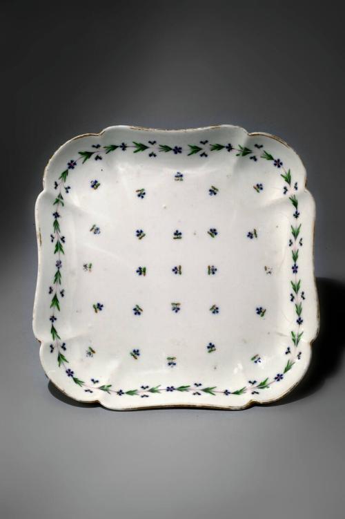 D2008-HL-54, square dish