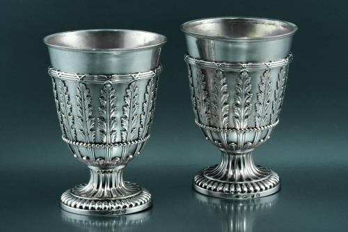 DS1992-553, Beakers