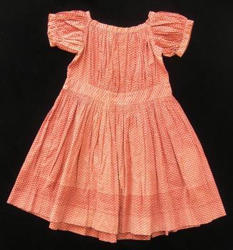 2009 Record shot by L. Baumgarten. Child's dress or pinafore.
