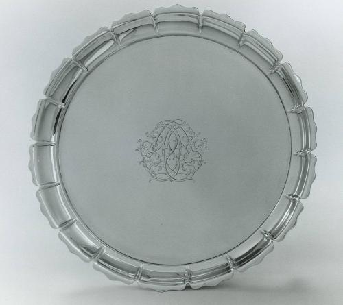 C70-1156. Salver