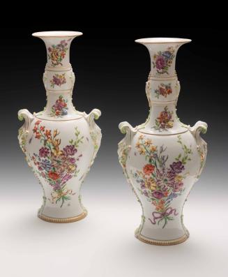 Vases 1968-632,1&2