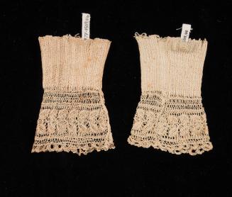 Mitts or Armlets 1971-1569,4A&B